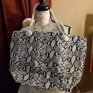 20"L x 16"T rope tote on snake skin print